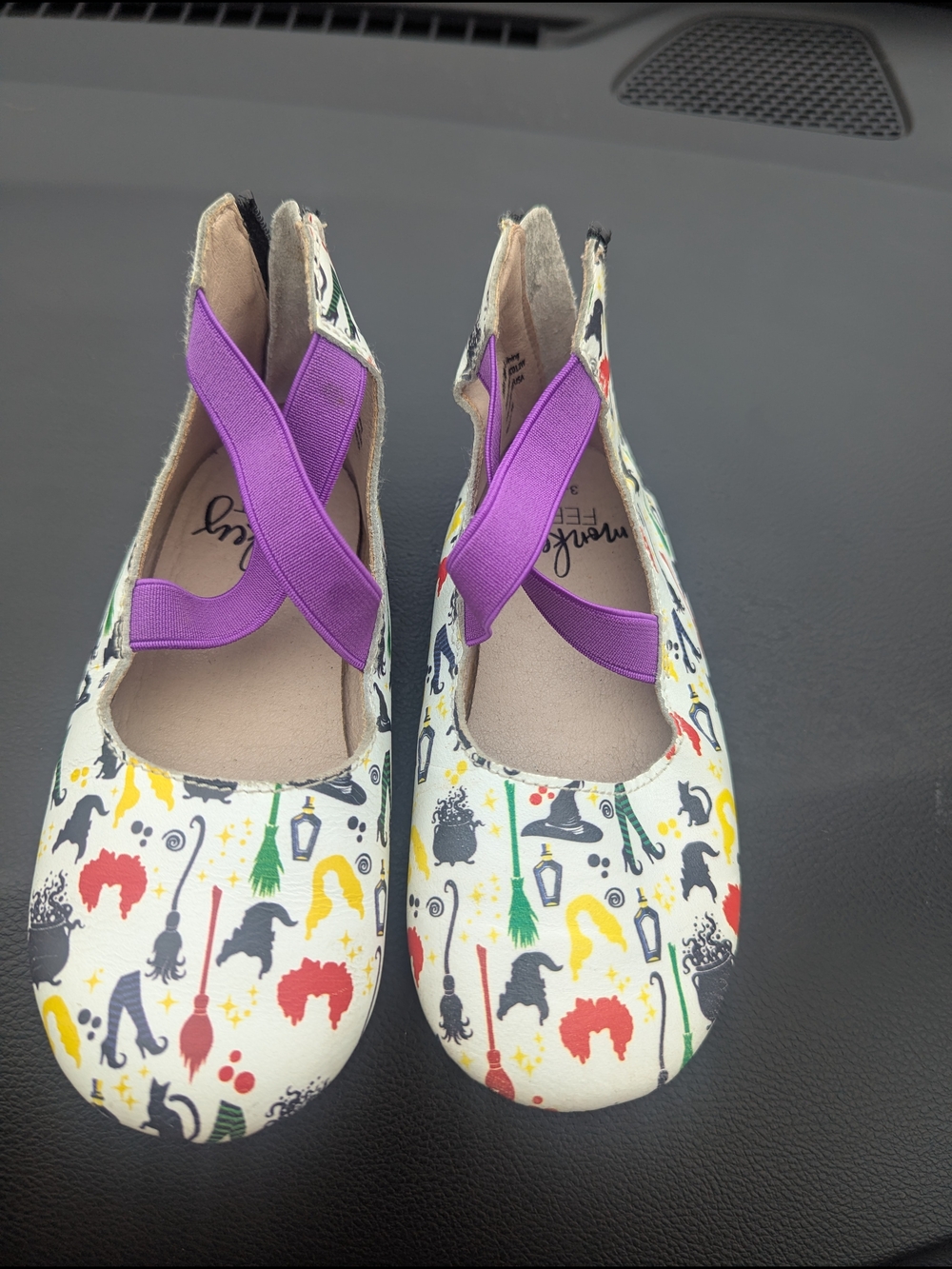 2 Pair Monkey Feet Hocus Pocus Ballet Flats, Mustard Moccasins Sz 3-4y Halloween
